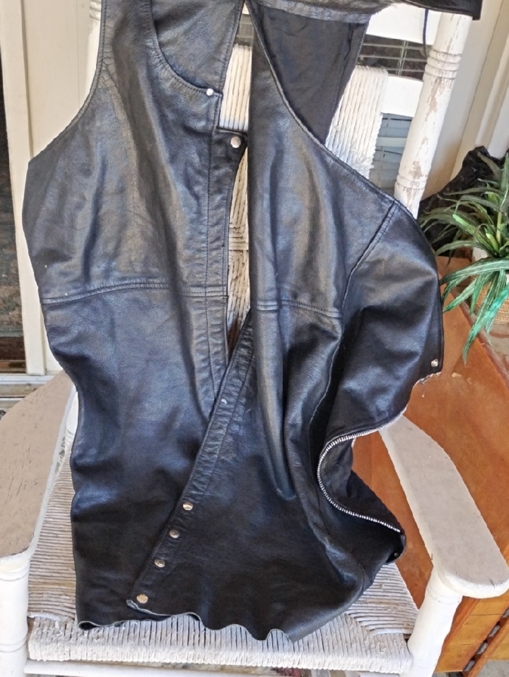 Leather Heavy Riding Chaps/Pants with Asymmetric Zipper& Pockets USA Made New
